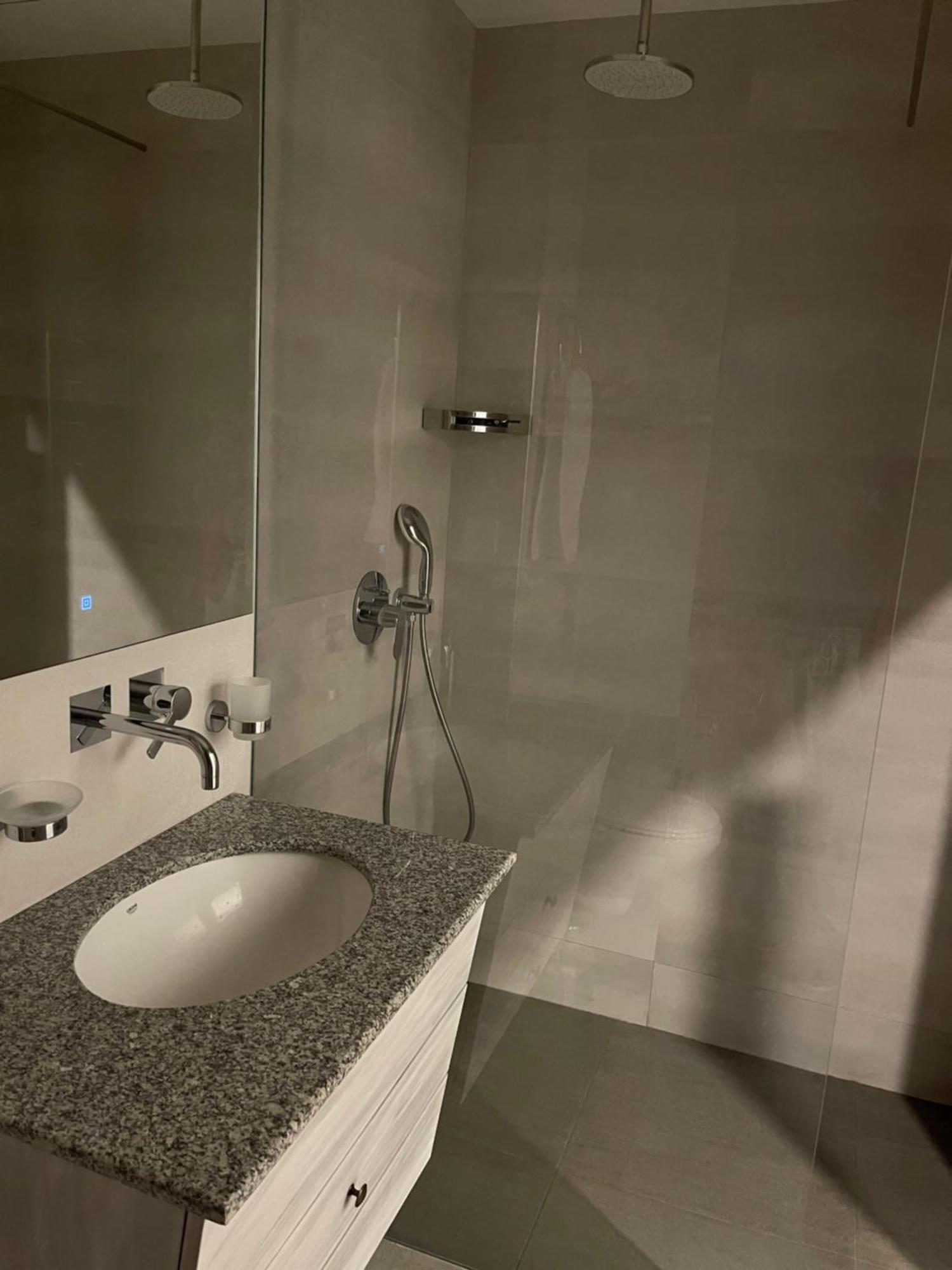 Ferienwohnung Yerevan Downtown Luxe Exterior foto