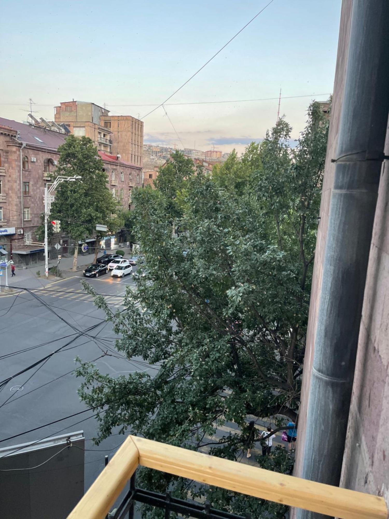 Ferienwohnung Yerevan Downtown Luxe Exterior foto