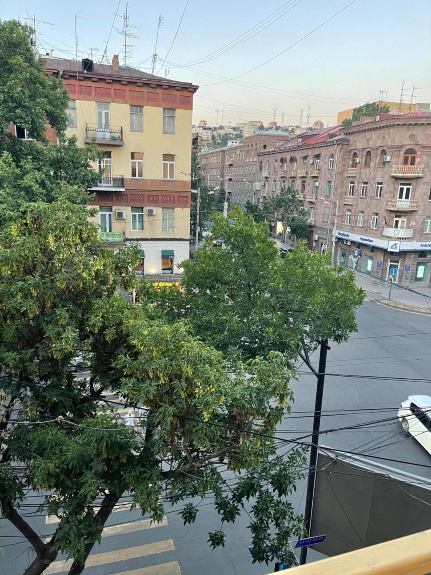 Ferienwohnung Yerevan Downtown Luxe Exterior foto